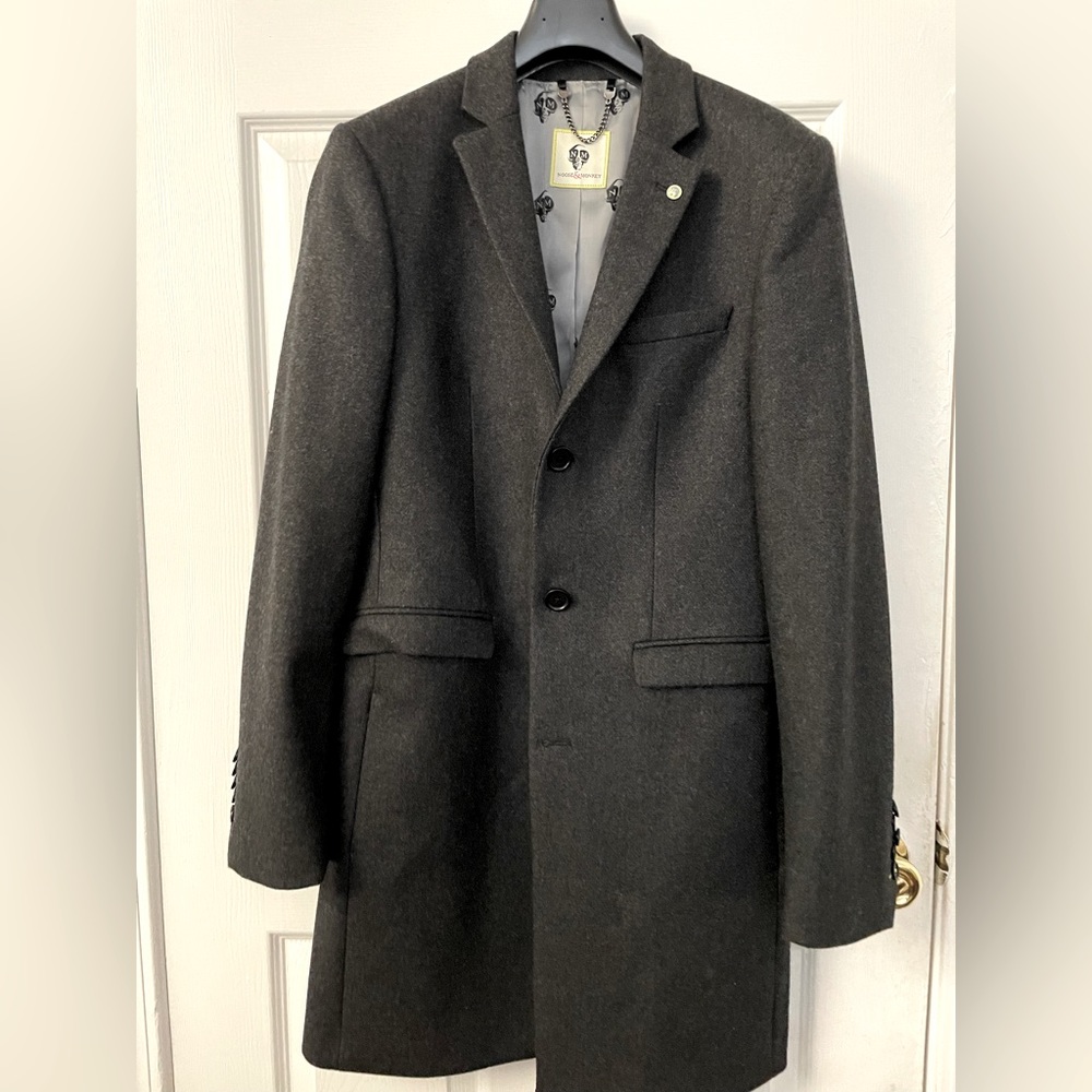 Noose and Monkey Coat